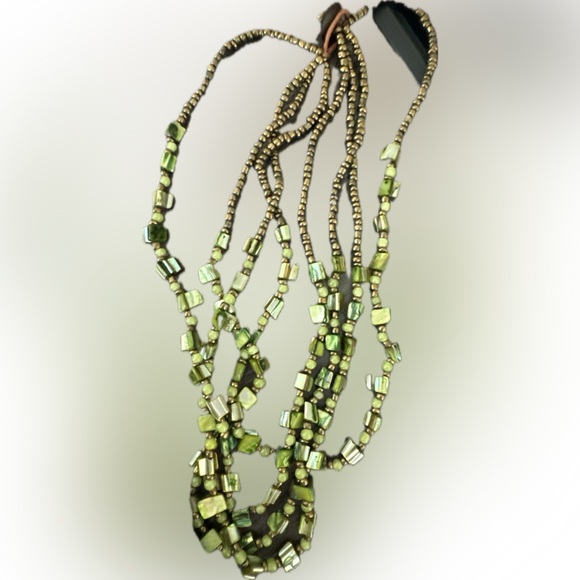 Vintage Green Beaded Necklace Earthy Accents - Picture 6 of 8